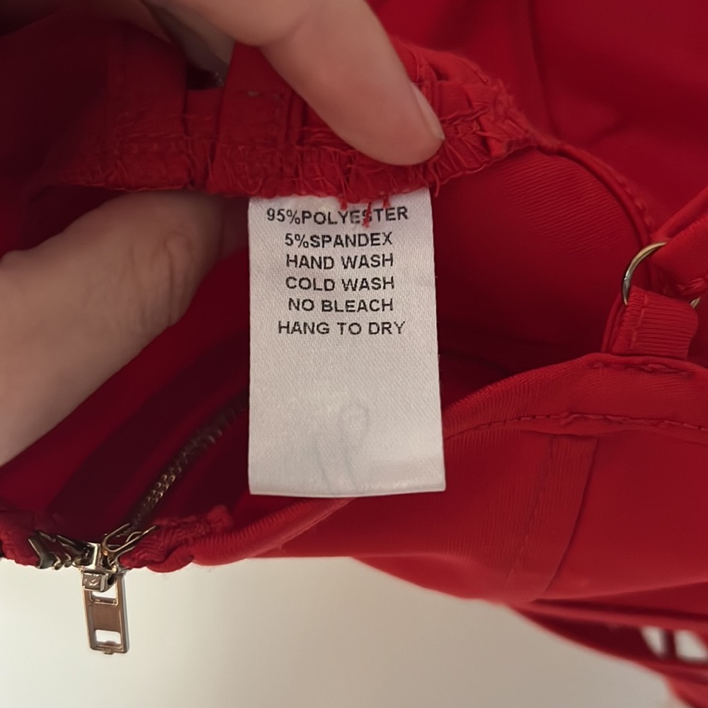 Lingerie - Picture 4 of 5